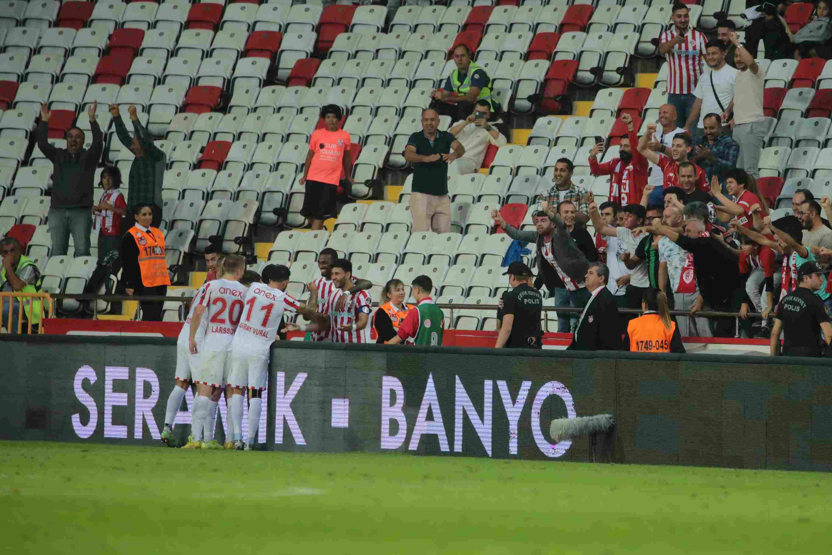 Antalyaspor’dan Müthiş Geri Dönüş