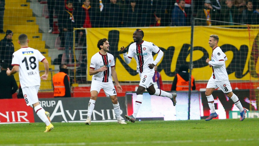 Fatih Karagümrük Yine 4 Golle Kazandı
