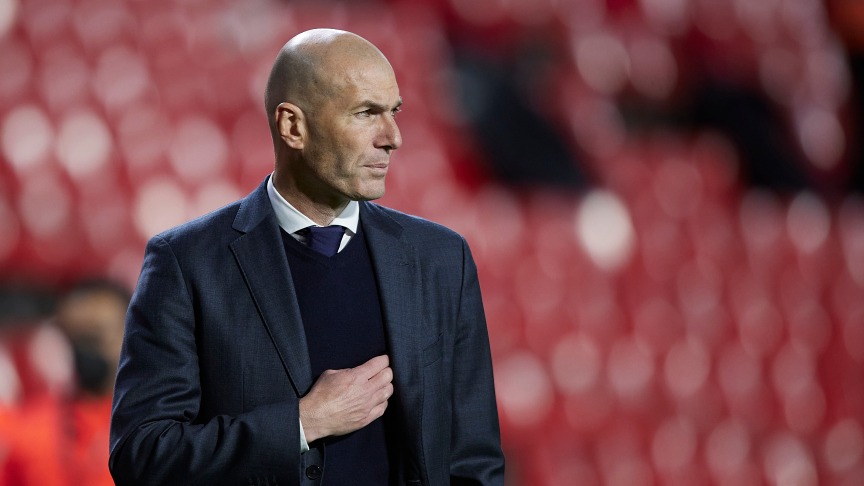 Fransa Zidane’ın Arkasında