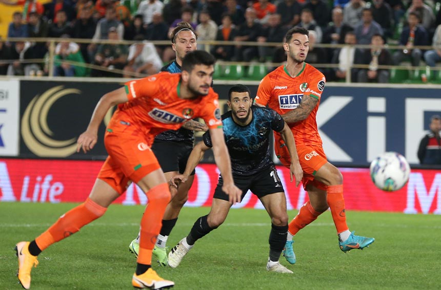 Alanya’da Sessiz Akşam