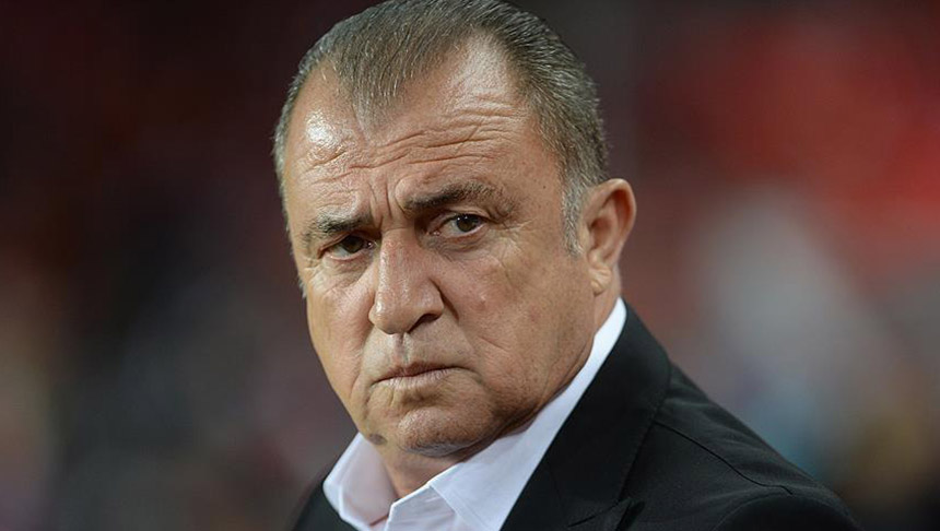 Fatih Terim Golden Foot Efsaneler Ödülünü Aldı