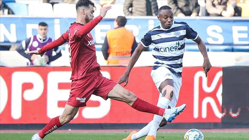 Sivasspor İstanbul’dan 3 Puanla Dönüyor