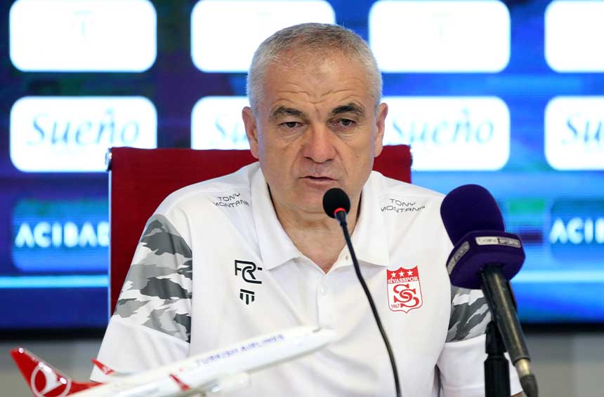 Rıza Çalımbay: “Ligde İyi Olacağız Ki Avrupa’da Rahat Oynayalım”