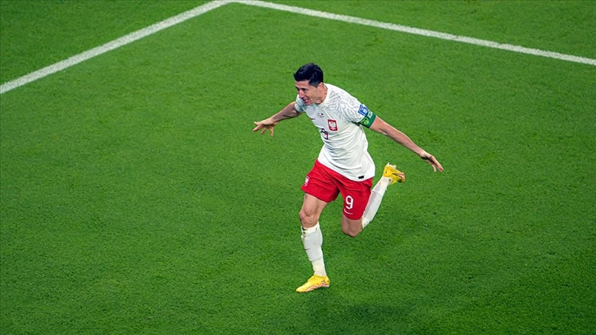 Lewandowski Attı Polonya Kazandı