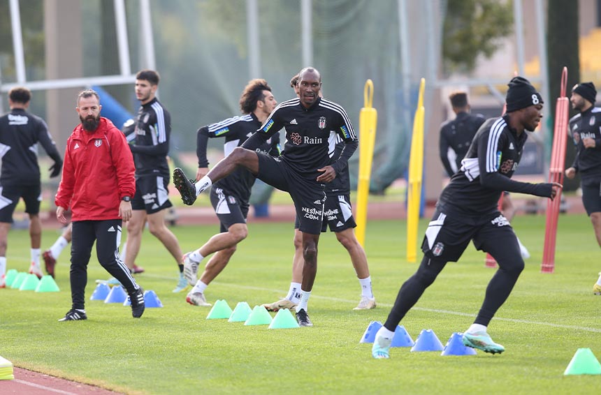 Atiba Hutchinson: “Kariyerimi Beşiktaş’ta Bitireceğim”